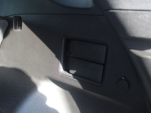 Used 2018 Chevrolet Equinox Premier image 15