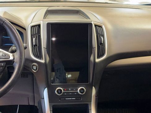 Used 2024 Ford Edge SEL w/ Cold Weather Package image 16