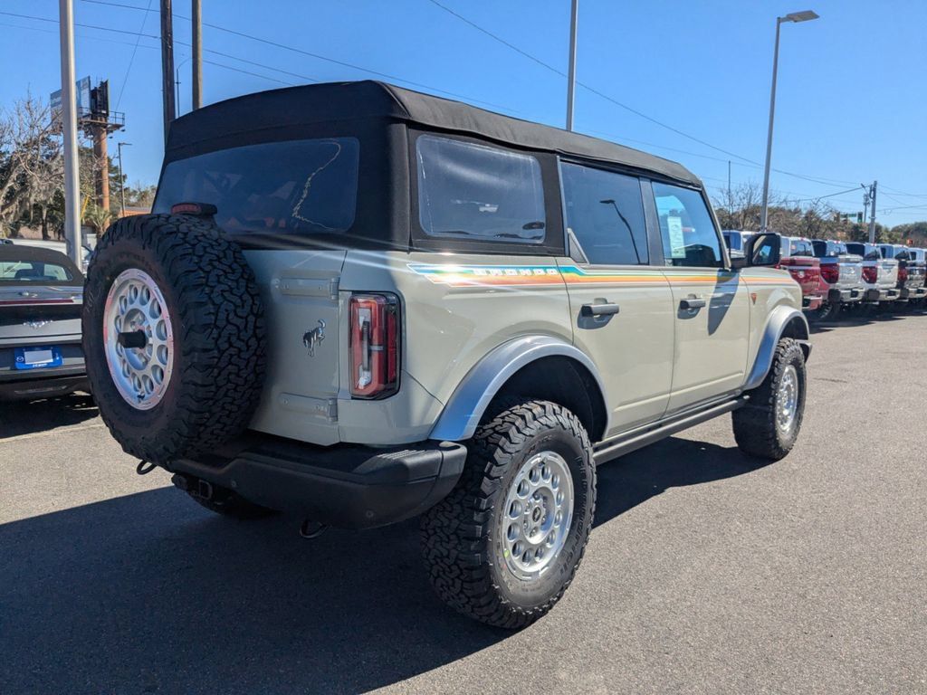 New 2025 Ford Bronco Badlands AWD/4WD image 4
