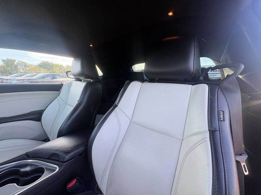 Used 2018 Dodge Challenger R/T Plus RWD image 13