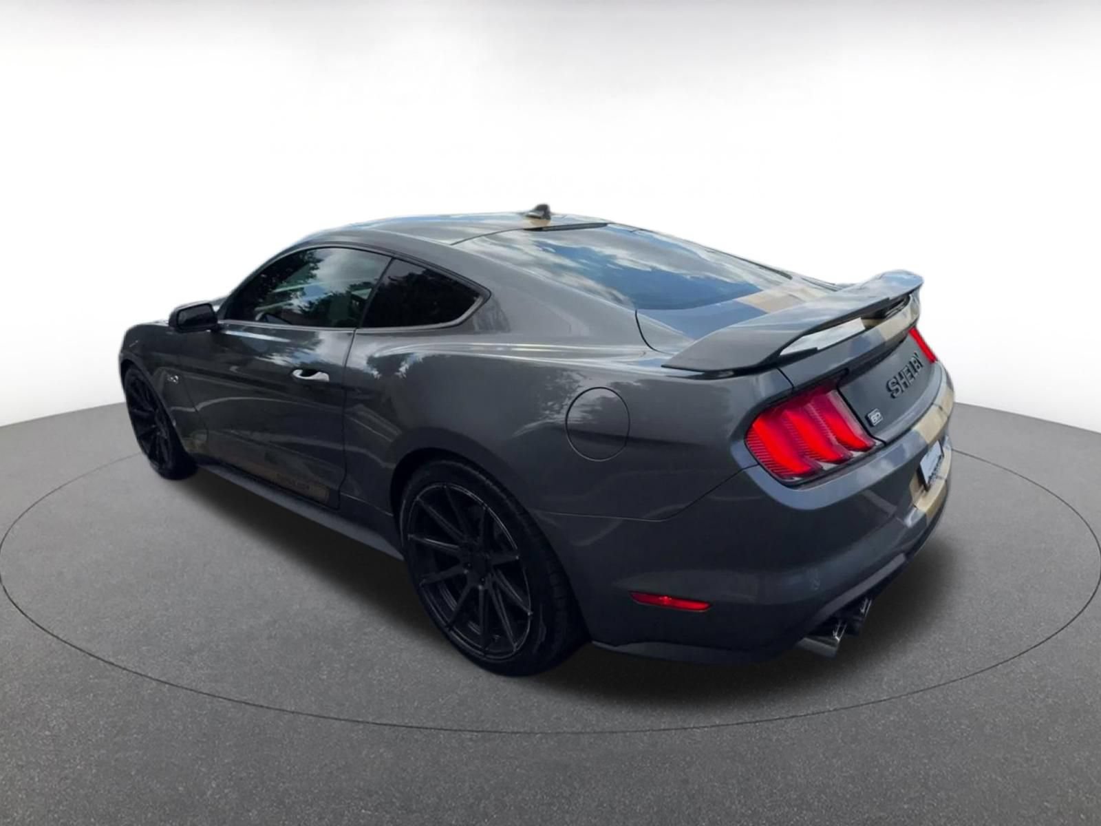 Used 2022 Ford Mustang GT Premium w/ GT Performance Package RWD image 9