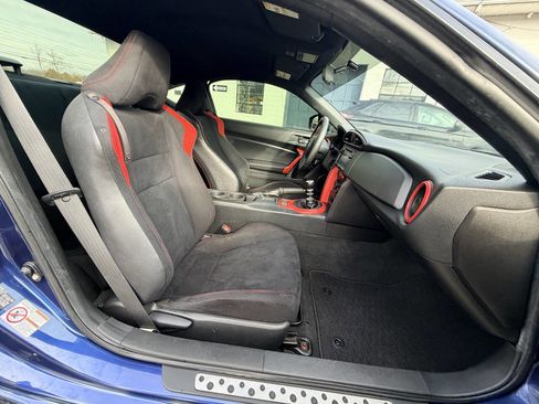 Used 2015 Scion FR-S Base 2dr Coupe 6M image 40