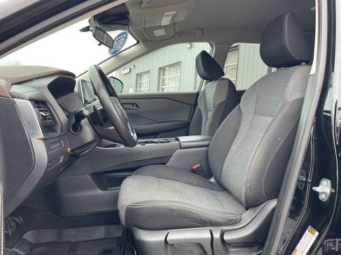 Used 2021 Nissan Rogue S image 8