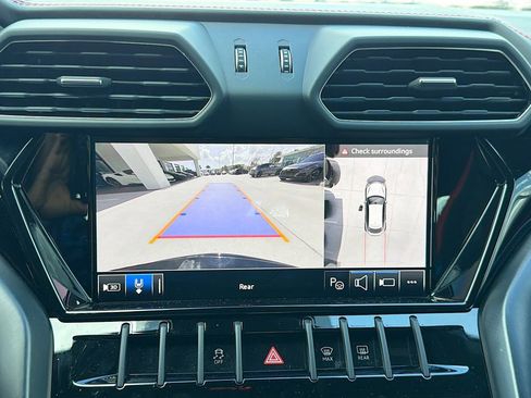 Used 2024 Lamborghini Urus S image 36