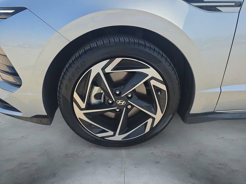 Certified 2025 Hyundai Sonata SEL FWD image 17