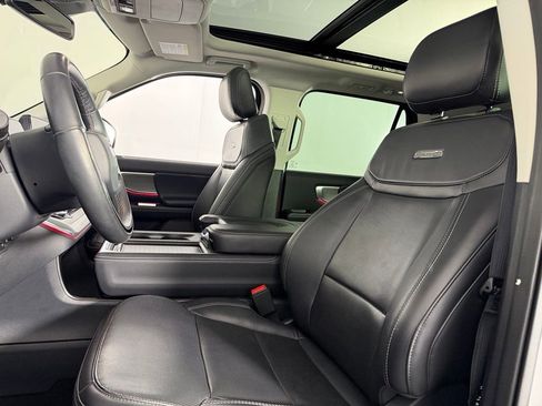 Used 2025 Ford Expedition Max Platinum AWD/4WD image 24
