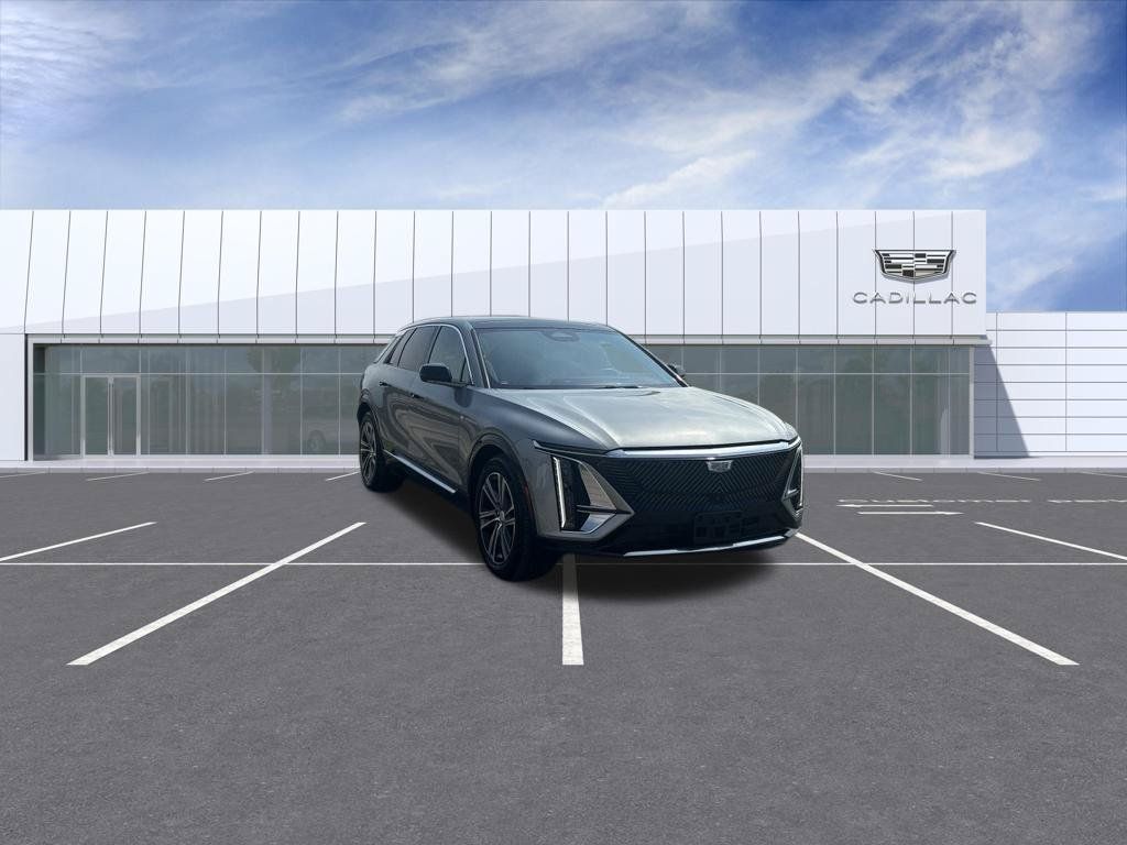 Certified 2024 Cadillac Lyriq Luxury AWD/4WD image 1