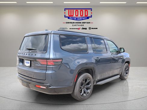 Used 2023 Jeep Wagoneer Series II AWD/4WD image 3