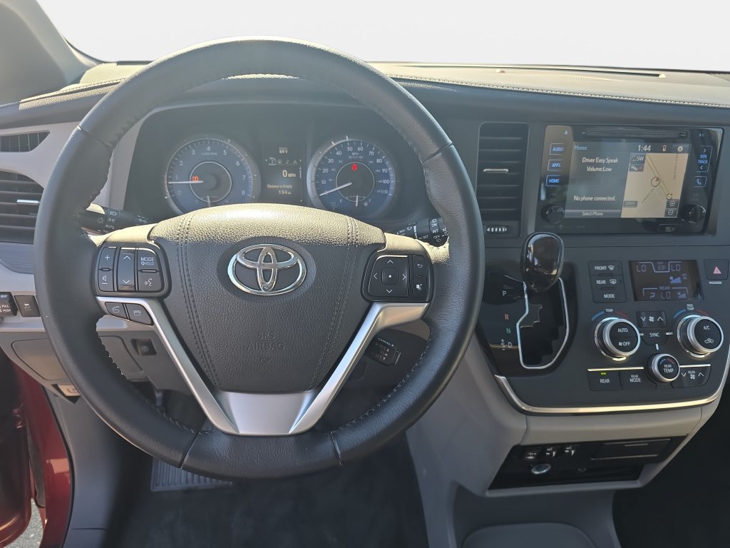 Used 2017 Toyota Sienna XLE Premium w/ Protection Package FWD image 17