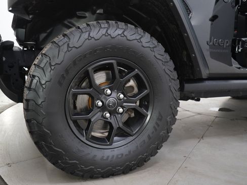 Used 2024 Jeep Wrangler Unlimited Sport AWD/4WD image 30
