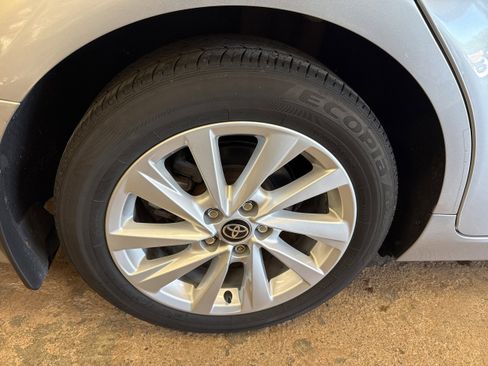 Used 2024 Toyota Camry LE FWD image 11