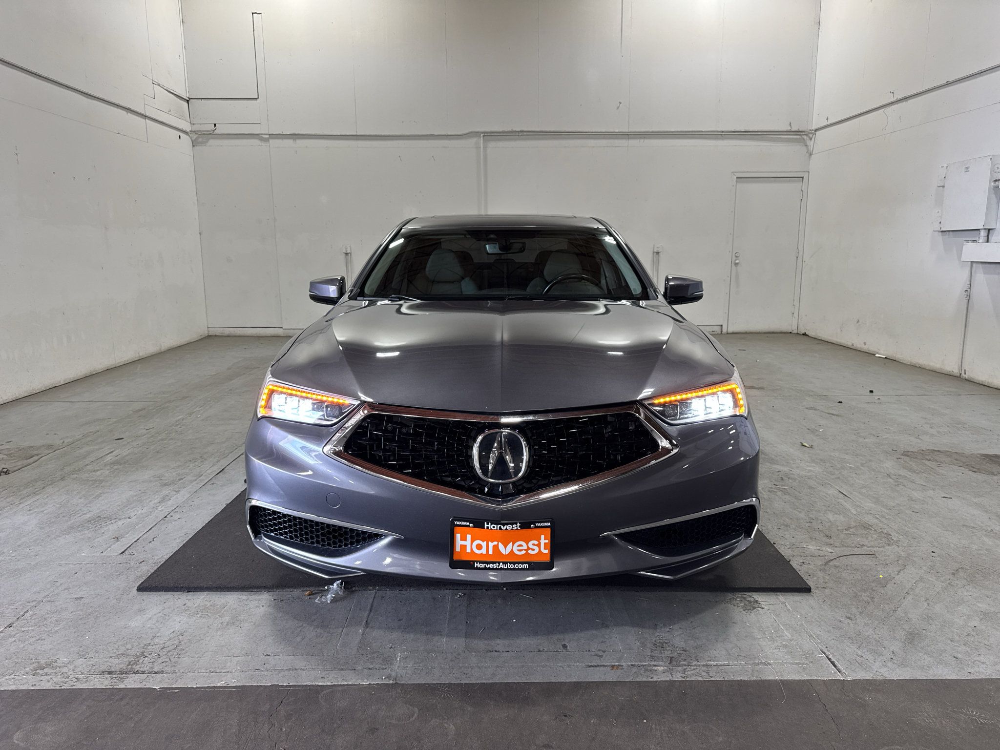 Used 2020 Acura TLX FWD image 23