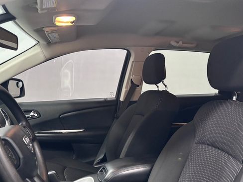 Used 2018 Dodge Journey SE w/ Blacktop Package FWD image 12