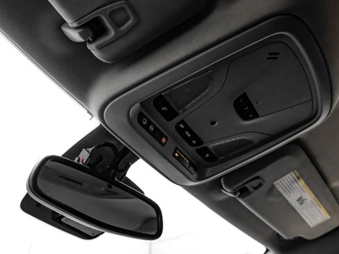 Used 2017 Chevrolet Impala LT FWD image 29