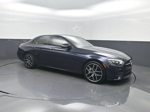 Used 2022 Mercedes-Benz E 350 Sedan w/ AMG Line Exterior image 35