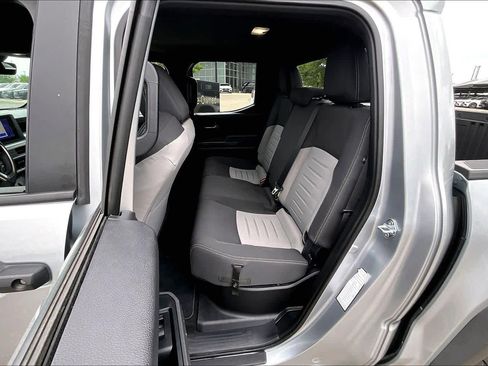 Used 2025 Toyota Tacoma TRD Off-Road AWD/4WD image 21