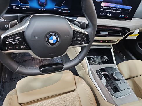 Certified 2025 BMW 330i Sedan w/ Premium Package image 17