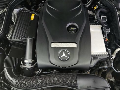Used 2018 Mercedes-Benz C 300 4MATIC Sedan w/ Premium Package image 34