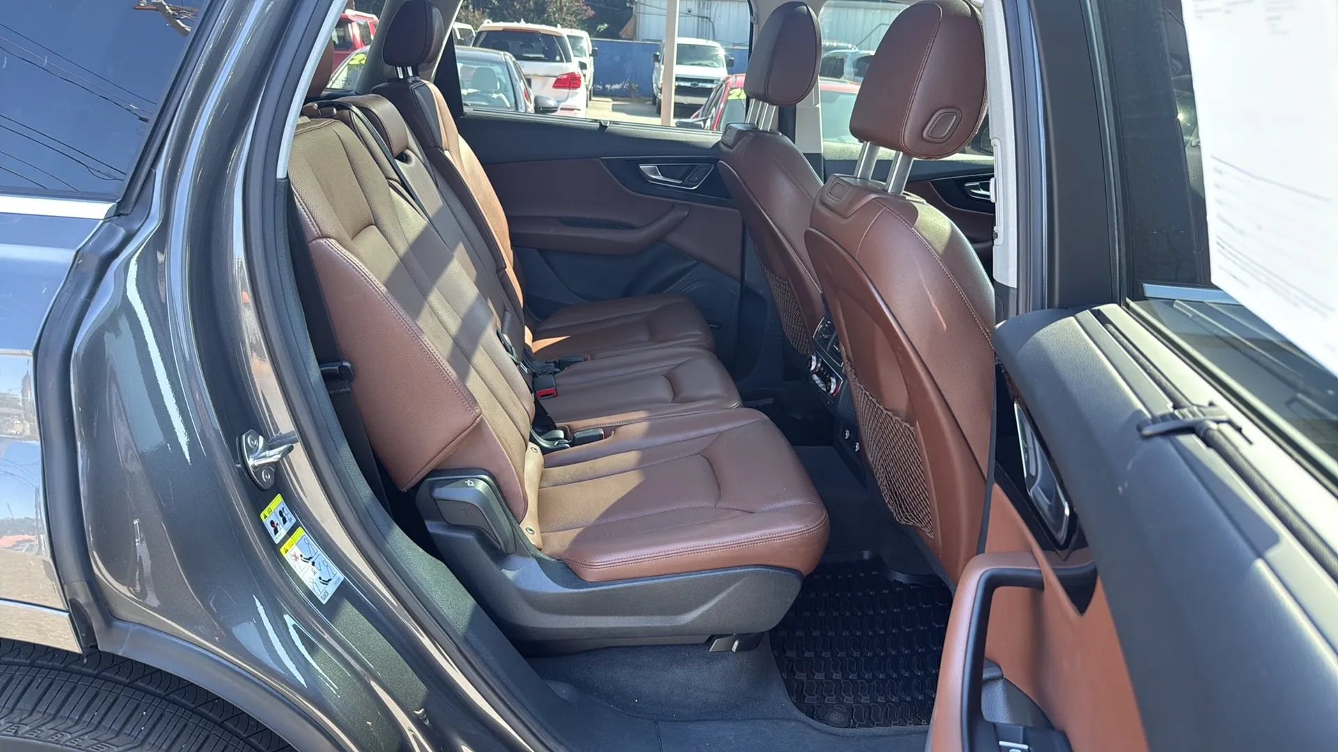 Used 2019 Audi Q7 3.0T Premium Plus w/ Premium Plus Package AWD/4WD image 12