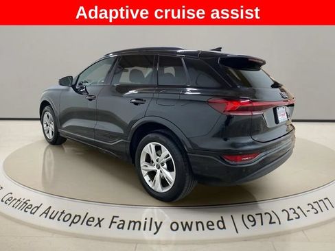 Used 2025 Audi Q6 e-tron Premium w/ Convenience Package RWD image 3