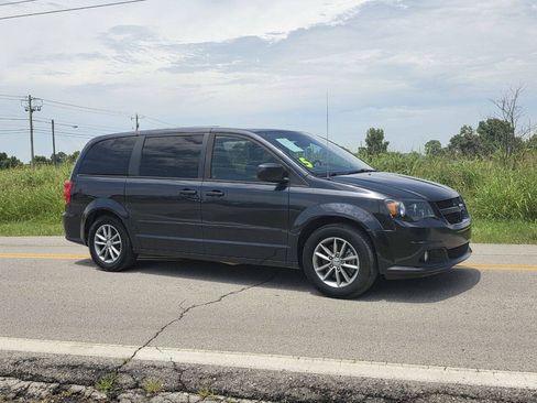 Used 2014 Dodge Grand Caravan R/T FWD image 1