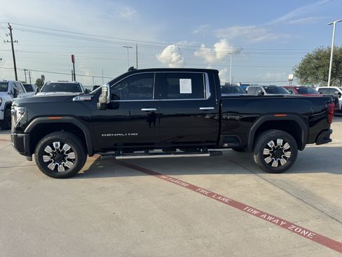 Used 2025 GMC Sierra 2500 Denali AWD/4WD image 5