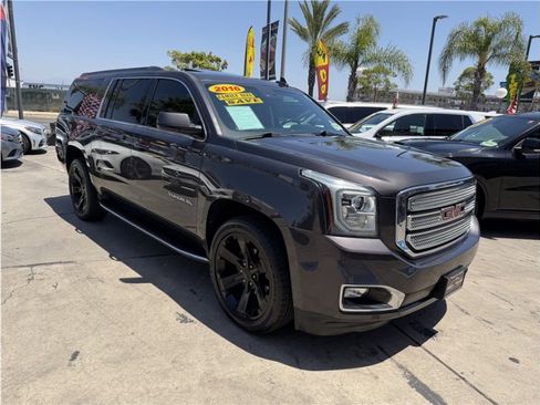 Used 2016 GMC Yukon XL SLT w/ Open Road Package RWD image 8