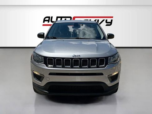 Used 2019 Jeep Compass Sport AWD/4WD image 2