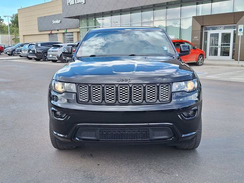 Used 2019 Jeep Grand Cherokee Altitude AWD/4WD image 8