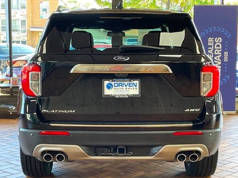 Used 2023 Ford Explorer Platinum w/ Technology Package AWD/4WD image 10