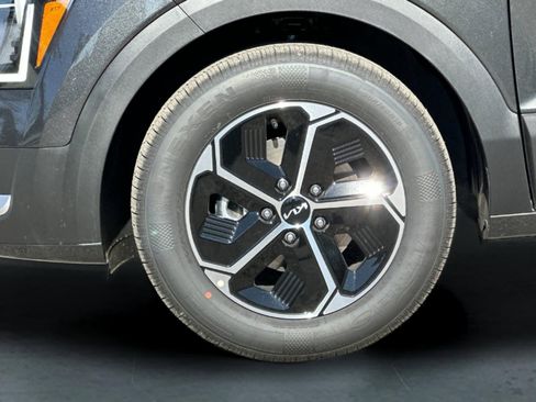 New 2026 Kia Niro LX image 22