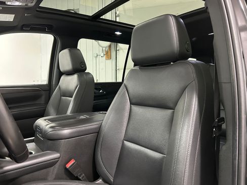 Used 2022 Chevrolet Suburban Z71 image 25