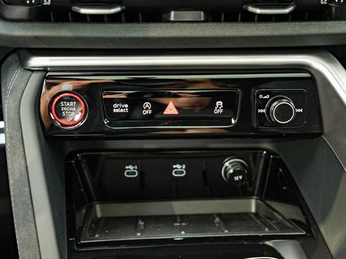 New 2026 Audi SQ5 Premium Plus AWD/4WD image 33