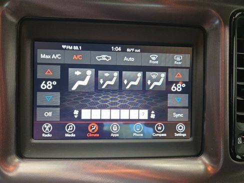 Used 2019 Dodge Challenger R/T RWD image 32