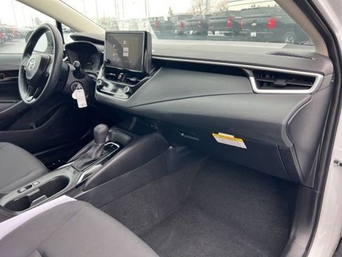 Used 2024 Toyota Corolla LE image 33