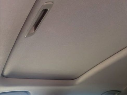 Used 2017 Honda CR-V EX image 2