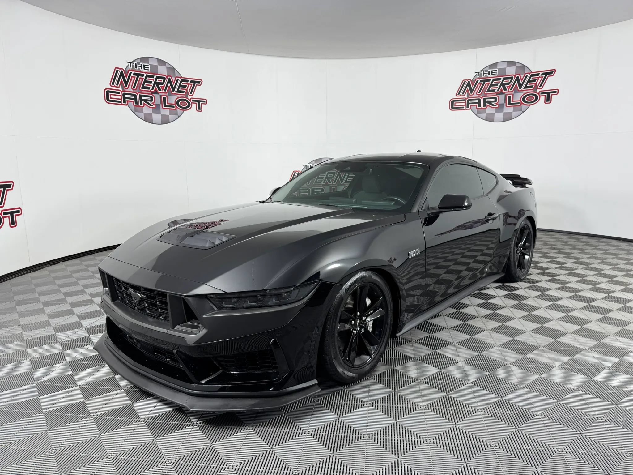 Used 2025 Ford Mustang GT RWD image 3