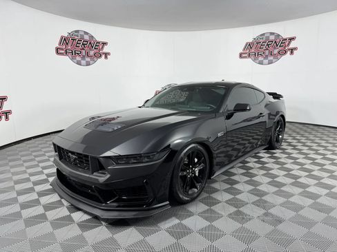 Used 2025 Ford Mustang GT RWD image 3