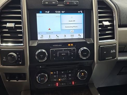Used 2018 Ford F250 Lariat w/ Lariat Ultimate Package AWD/4WD image 23
