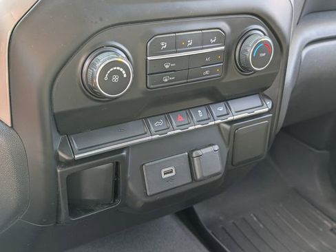 Used 2020 Chevrolet Silverado 1500 Custom w/ Custom Value Package image 25