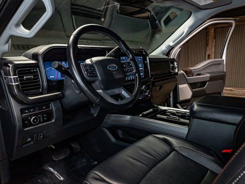 Used 2023 Ford F450 Lariat w/ Camper Package image 17