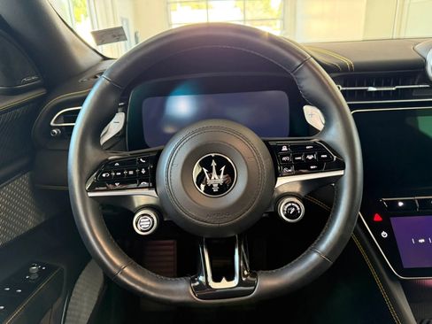 Used 2023 Maserati Grecale Modena AWD/4WD image 9