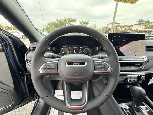 New 2026 Jeep Compass Latitude AWD/4WD image 13