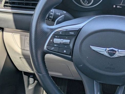 Used 2023 Genesis G70 2.0T image 19
