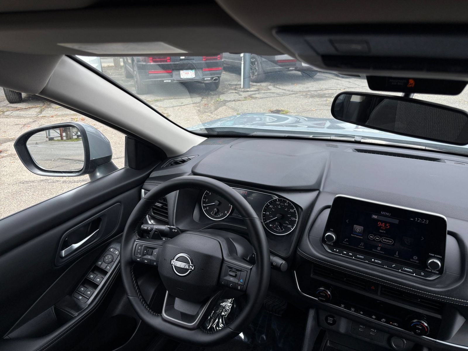 Used 2026 Nissan Rogue SV FWD image 33