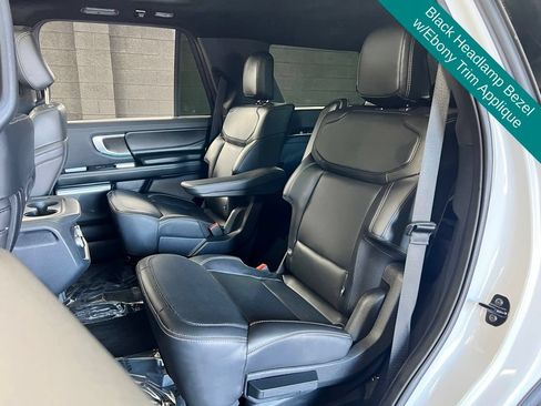 Used 2025 Ford Expedition Platinum w/ Stealth Appearance Package AWD/4WD image 16