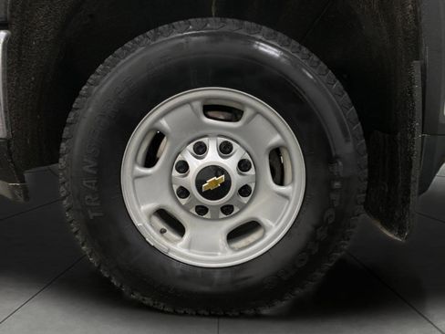 Used 2025 Chevrolet Silverado 2500 W/T w/ WT Convenience Package image 12