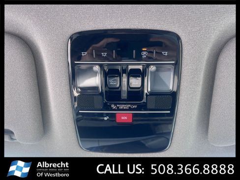 Used 2025 Hyundai Santa Fe Limited image 31