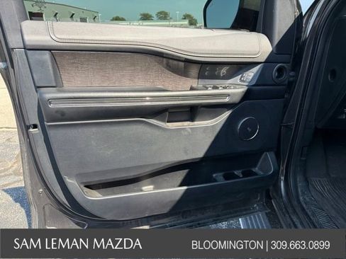 Used 2021 Ford Expedition Limited AWD/4WD image 16