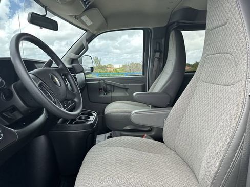 Used 2023 Chevrolet Express 3500 LS image 23
